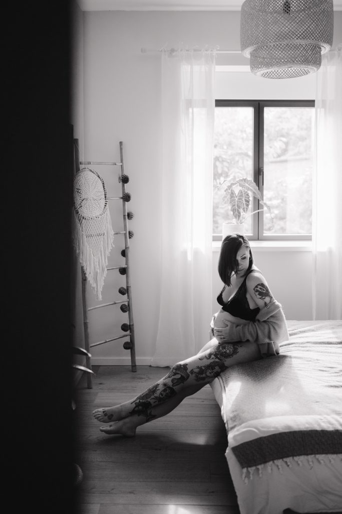 Séance photo grossesse intimiste à Strasbourg