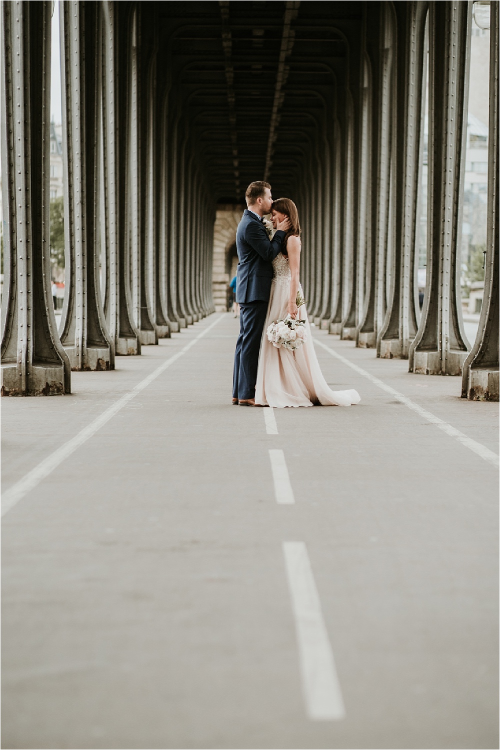 Elopement in Paris Eiffel Tower