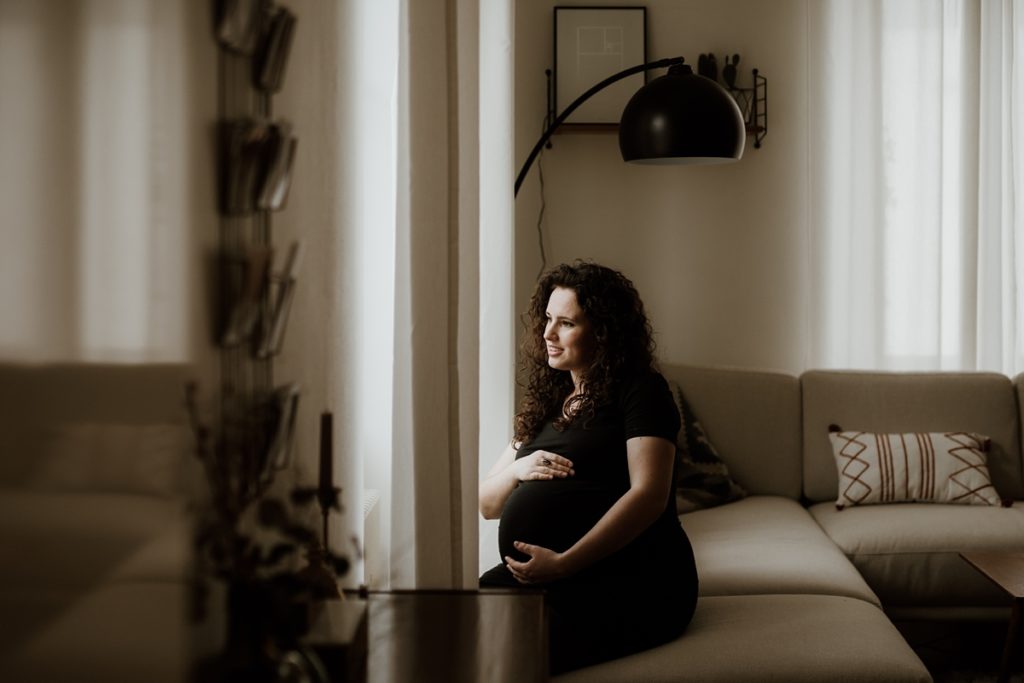 Séance photo grossesse domicile à Strasbourg